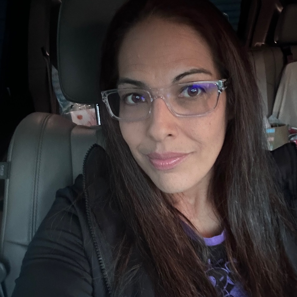 Meet your Posher, Lisa